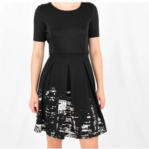 Elie Tahari Fit & Flare Dress Abstract Print Artsy Pleated